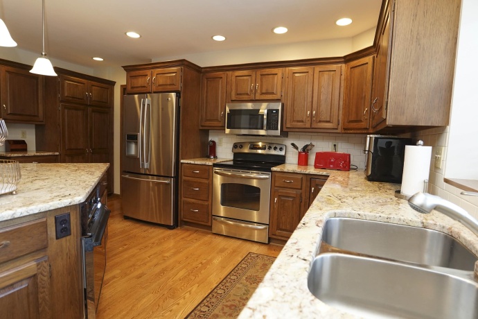 520 Schauer, ROCKFORD, Illinois 61107, 4 Bedrooms Bedrooms, ,4 BathroomsBathrooms,House,For Sale,Schauer,202604171