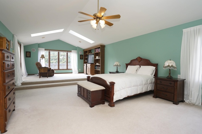 520 Schauer, ROCKFORD, Illinois 61107, 4 Bedrooms Bedrooms, ,4 BathroomsBathrooms,House,For Sale,Schauer,202604171