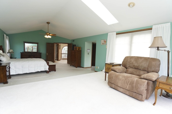 520 Schauer, ROCKFORD, Illinois 61107, 4 Bedrooms Bedrooms, ,4 BathroomsBathrooms,House,For Sale,Schauer,202604171