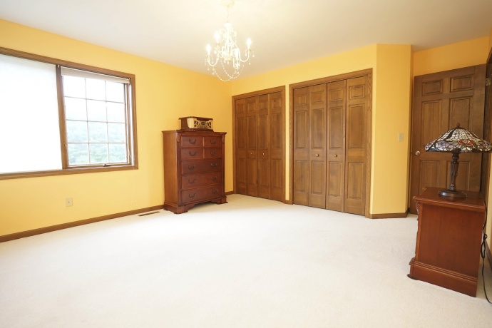 520 Schauer, ROCKFORD, Illinois 61107, 4 Bedrooms Bedrooms, ,4 BathroomsBathrooms,House,For Sale,Schauer,202604171