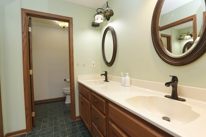 520 Schauer, ROCKFORD, Illinois 61107, 4 Bedrooms Bedrooms, ,4 BathroomsBathrooms,House,For Sale,Schauer,202604171