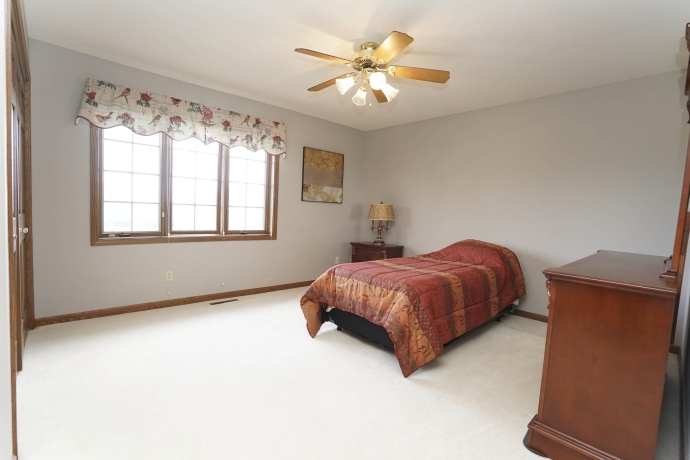 520 Schauer, ROCKFORD, Illinois 61107, 4 Bedrooms Bedrooms, ,4 BathroomsBathrooms,House,For Sale,Schauer,202604171