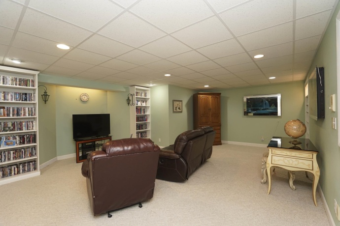 520 Schauer, ROCKFORD, Illinois 61107, 4 Bedrooms Bedrooms, ,4 BathroomsBathrooms,House,For Sale,Schauer,202604171
