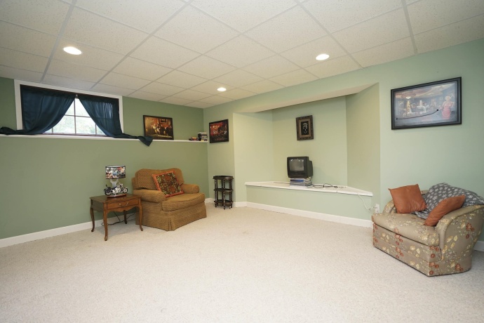 520 Schauer, ROCKFORD, Illinois 61107, 4 Bedrooms Bedrooms, ,4 BathroomsBathrooms,House,For Sale,Schauer,202604171