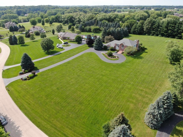 520 Schauer, ROCKFORD, Illinois 61107, 4 Bedrooms Bedrooms, ,4 BathroomsBathrooms,House,For Sale,Schauer,202604171