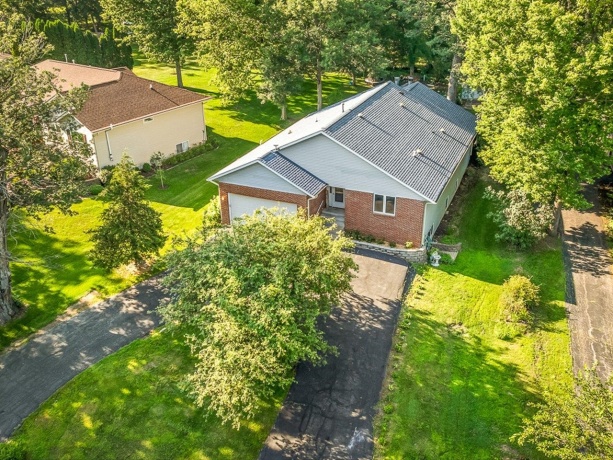 2085 Lake Summerset, DAVIS, Illinois 61019, 6 Bedrooms Bedrooms, ,3 BathroomsBathrooms,House,For Sale,Lake Summerset,202604172