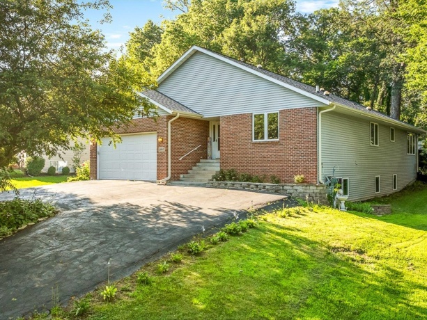 2085 Lake Summerset, DAVIS, Illinois 61019, 6 Bedrooms Bedrooms, ,3 BathroomsBathrooms,House,For Sale,Lake Summerset,202604172