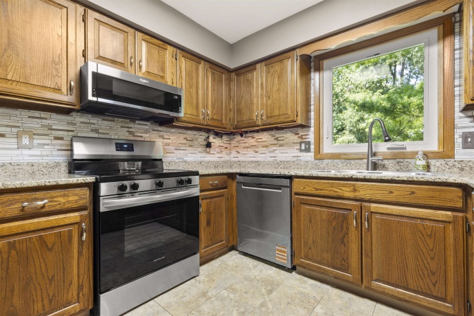 5374 GINGERIDGE, ROCKFORD, Illinois 61114, 5 Bedrooms Bedrooms, ,2 BathroomsBathrooms,House,For Sale,GINGERIDGE,202604176