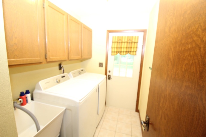 12241 SQUIRREL TREE, BELVIDERE, Illinois 61008, 3 Bedrooms Bedrooms, ,2 BathroomsBathrooms,House,For Sale,SQUIRREL TREE,202604179