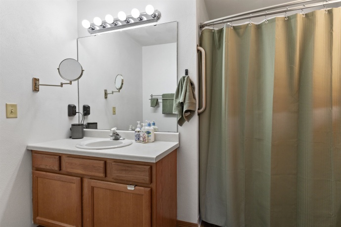 2266 Edge Rock, ROCKTON, Illinois 61072, 3 Bedrooms Bedrooms, ,2 BathroomsBathrooms,House,For Sale,Edge Rock,202604182