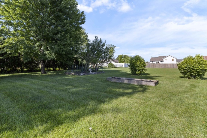 2266 Edge Rock, ROCKTON, Illinois 61072, 3 Bedrooms Bedrooms, ,2 BathroomsBathrooms,House,For Sale,Edge Rock,202604182