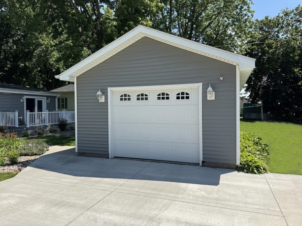 80 Snow, Chadwick, Illinois 61014, 3 Bedrooms Bedrooms, ,1 BathroomBathrooms,House,For Sale,Snow,202604185