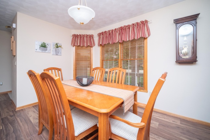 15328 WEDGEWOOD DR, SOUTH BELOIT, Illinois 61080, 3 Bedrooms Bedrooms, ,2 BathroomsBathrooms,House,For Sale,WEDGEWOOD DR,202604186
