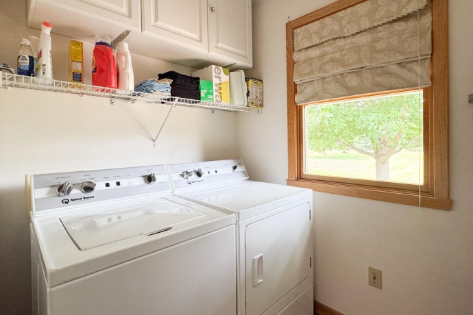 15328 WEDGEWOOD DR, SOUTH BELOIT, Illinois 61080, 3 Bedrooms Bedrooms, ,2 BathroomsBathrooms,House,For Sale,WEDGEWOOD DR,202604186