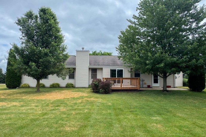 15328 WEDGEWOOD DR, SOUTH BELOIT, Illinois 61080, 3 Bedrooms Bedrooms, ,2 BathroomsBathrooms,House,For Sale,WEDGEWOOD DR,202604186