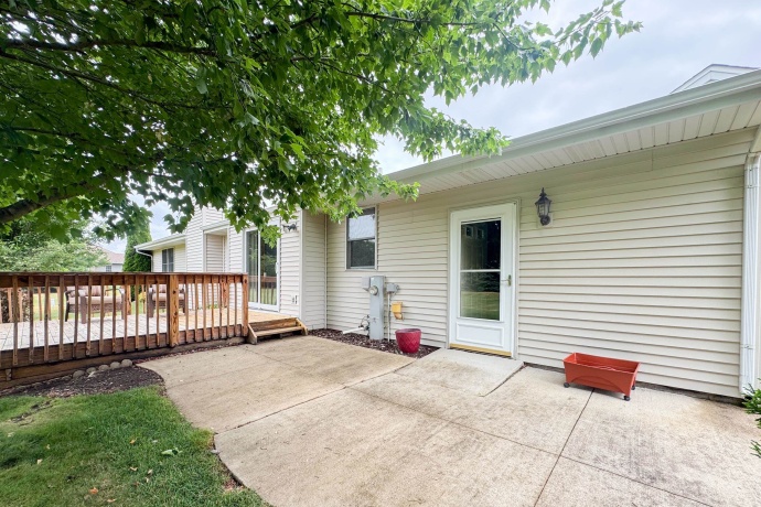 15328 WEDGEWOOD DR, SOUTH BELOIT, Illinois 61080, 3 Bedrooms Bedrooms, ,2 BathroomsBathrooms,House,For Sale,WEDGEWOOD DR,202604186