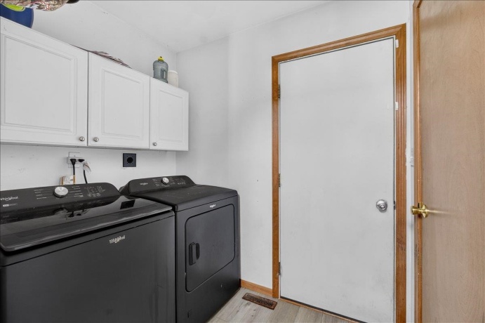 5250 Jenkins, SOUTH BELOIT, Illinois 61080, 3 Bedrooms Bedrooms, ,2 BathroomsBathrooms,House,For Sale,Jenkins,202604188