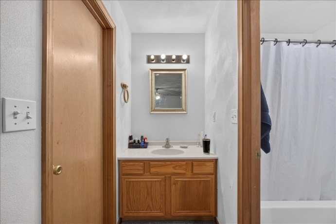 5250 Jenkins, SOUTH BELOIT, Illinois 61080, 3 Bedrooms Bedrooms, ,2 BathroomsBathrooms,House,For Sale,Jenkins,202604188