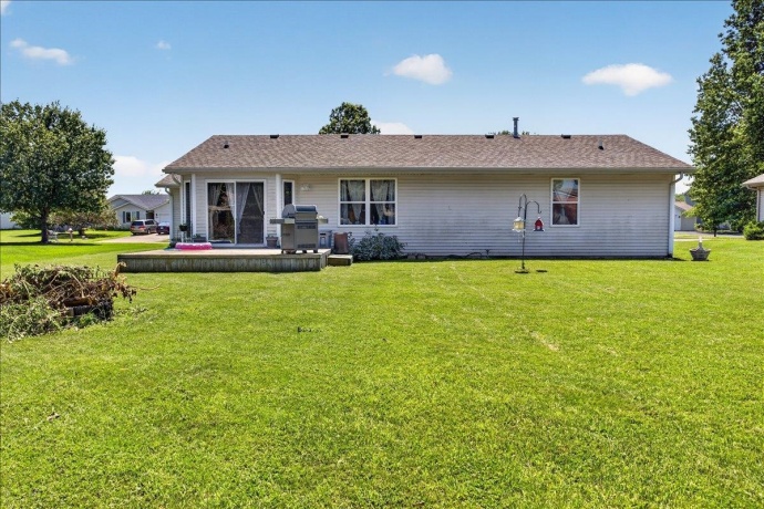 5250 Jenkins, SOUTH BELOIT, Illinois 61080, 3 Bedrooms Bedrooms, ,2 BathroomsBathrooms,House,For Sale,Jenkins,202604188