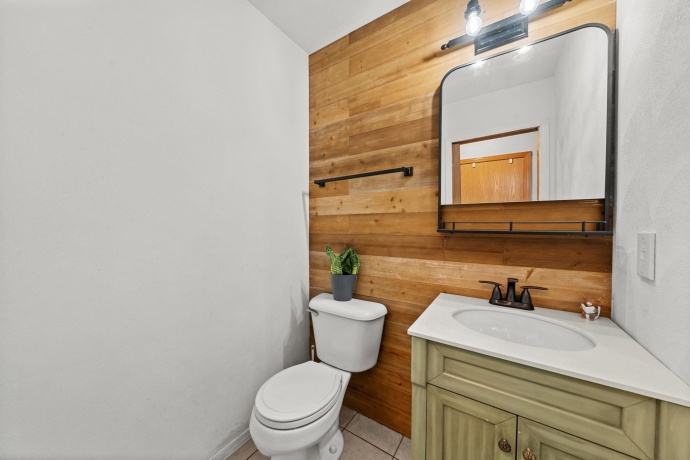 3802 Northline, ROCKFORD, Illinois 61101, 3 Bedrooms Bedrooms, ,2 BathroomsBathrooms,House,For Sale,Northline,202604190