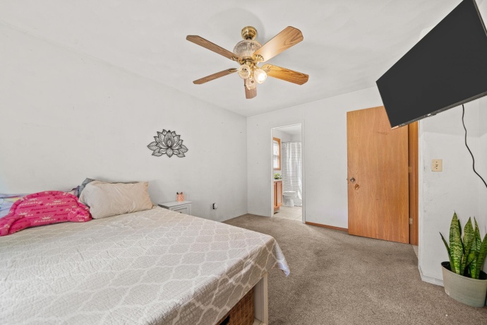 3802 Northline, ROCKFORD, Illinois 61101, 3 Bedrooms Bedrooms, ,2 BathroomsBathrooms,House,For Sale,Northline,202604190