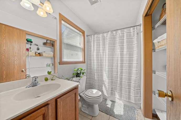 3802 Northline, ROCKFORD, Illinois 61101, 3 Bedrooms Bedrooms, ,2 BathroomsBathrooms,House,For Sale,Northline,202604190