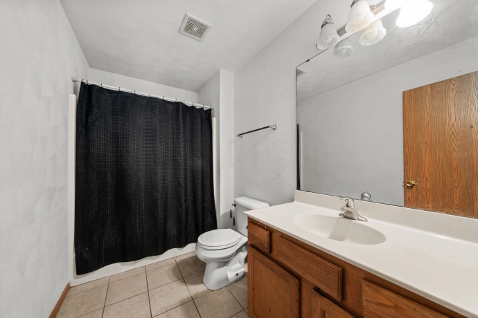3802 Northline, ROCKFORD, Illinois 61101, 3 Bedrooms Bedrooms, ,2 BathroomsBathrooms,House,For Sale,Northline,202604190