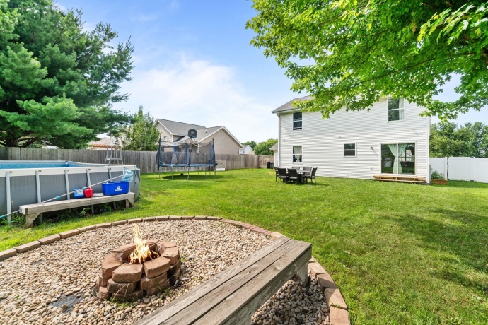3802 Northline, ROCKFORD, Illinois 61101, 3 Bedrooms Bedrooms, ,2 BathroomsBathrooms,House,For Sale,Northline,202604190