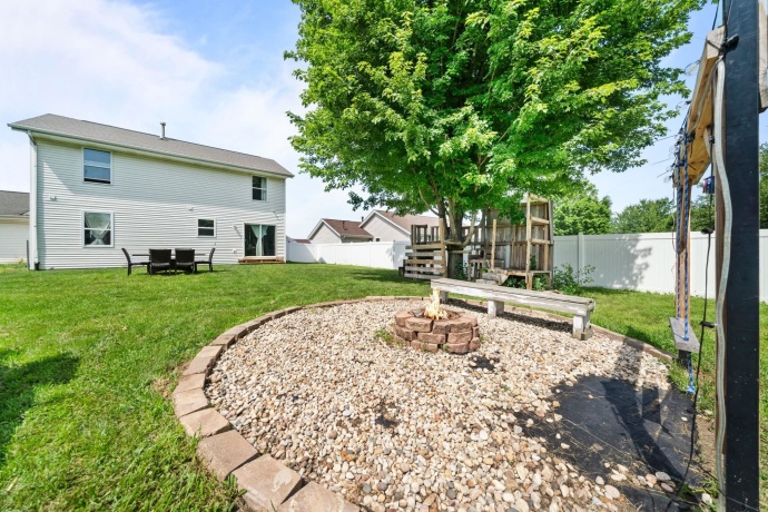 3802 Northline, ROCKFORD, Illinois 61101, 3 Bedrooms Bedrooms, ,2 BathroomsBathrooms,House,For Sale,Northline,202604190