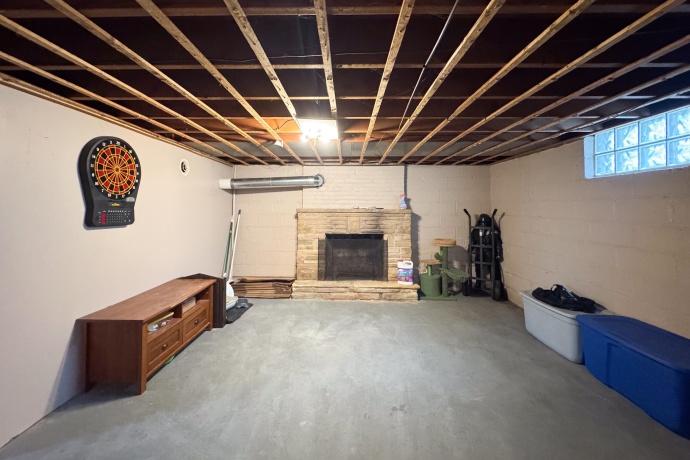 301 Junius, LOVES PARK, Illinois 61111, 3 Bedrooms Bedrooms, ,2 BathroomsBathrooms,House,For Sale,Junius,202604191