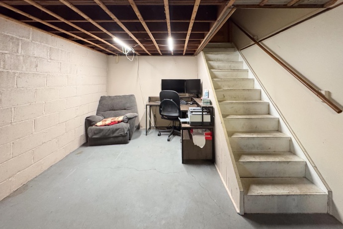 301 Junius, LOVES PARK, Illinois 61111, 3 Bedrooms Bedrooms, ,2 BathroomsBathrooms,House,For Sale,Junius,202604191