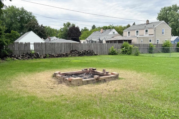 301 Junius, LOVES PARK, Illinois 61111, 3 Bedrooms Bedrooms, ,2 BathroomsBathrooms,House,For Sale,Junius,202604191