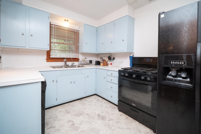 301 Junius, LOVES PARK, Illinois 61111, 3 Bedrooms Bedrooms, ,2 BathroomsBathrooms,House,For Sale,Junius,202604191