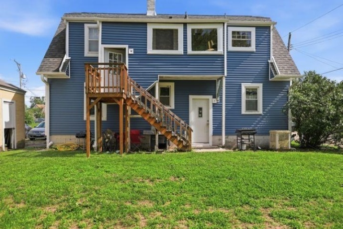 1723 4th, DIXON, Illinois 61021, 5 Bedrooms Bedrooms, ,2 BathroomsBathrooms,House,For Sale,4th,202604194