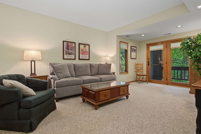 2 Rock Cove, GALENA, Illinois 61036, 3 Bedrooms Bedrooms, ,3 BathroomsBathrooms,Condominium,For Sale,Rock Cove,202604193