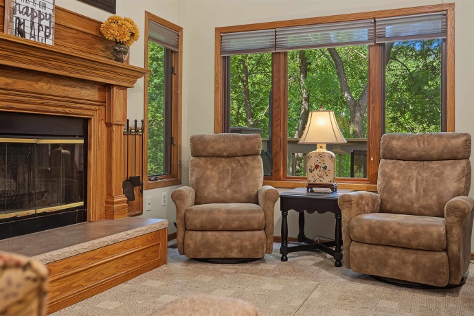 2 Rock Cove, GALENA, Illinois 61036, 3 Bedrooms Bedrooms, ,3 BathroomsBathrooms,Condominium,For Sale,Rock Cove,202604193