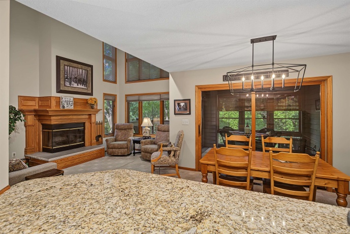 2 Rock Cove, GALENA, Illinois 61036, 3 Bedrooms Bedrooms, ,3 BathroomsBathrooms,Condominium,For Sale,Rock Cove,202604193
