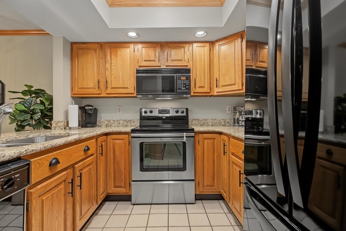 2 Rock Cove, GALENA, Illinois 61036, 3 Bedrooms Bedrooms, ,3 BathroomsBathrooms,Condominium,For Sale,Rock Cove,202604193