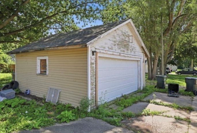 711 5th, STERLING, Illinois 61081, 4 Bedrooms Bedrooms, ,1 BathroomBathrooms,House,For Sale,5th,202604198