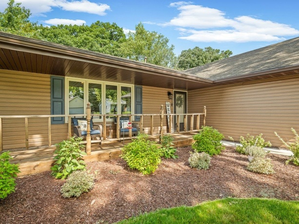 102 Centralia, POPLAR GROVE, Illinois 61065, 3 Bedrooms Bedrooms, ,3 BathroomsBathrooms,House,For Sale,Centralia,202604199