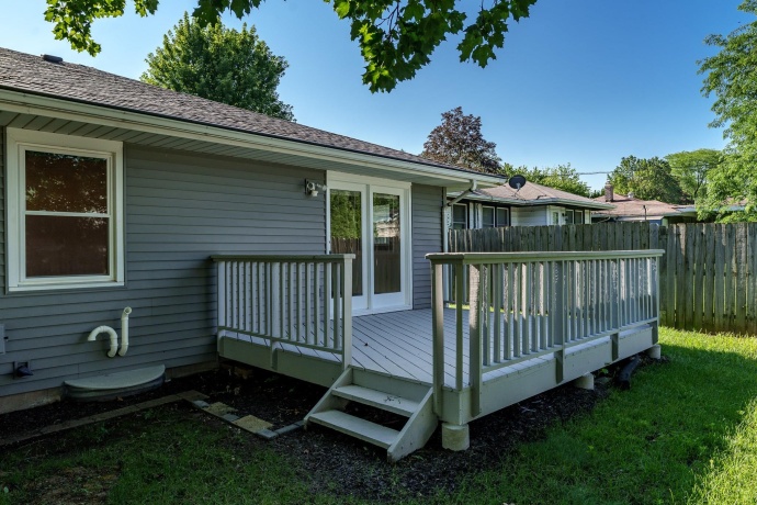 2323 NEBRASKA, ROCKFORD, Illinois 61108, 4 Bedrooms Bedrooms, ,3 BathroomsBathrooms,House,For Sale,NEBRASKA,202604201