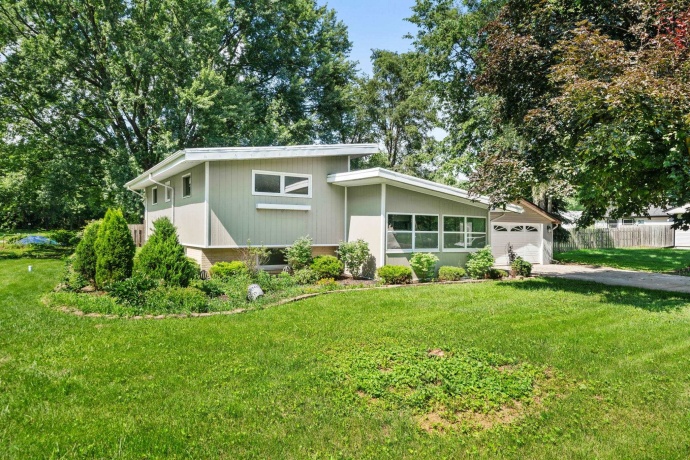3341 Cornelia, ROCKFORD, Illinois 61102, 3 Bedrooms Bedrooms, ,2 BathroomsBathrooms,House,For Sale,Cornelia,202604202