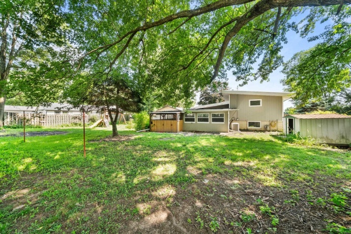 3341 Cornelia, ROCKFORD, Illinois 61102, 3 Bedrooms Bedrooms, ,2 BathroomsBathrooms,House,For Sale,Cornelia,202604202