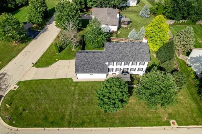 7559 Bridlewood, CALEDONIA, Illinois 61011, 4 Bedrooms Bedrooms, ,2 BathroomsBathrooms,House,For Sale,Bridlewood,202604204