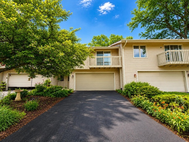 4685 High Point, ROCKFORD, Illinois 61114, 2 Bedrooms Bedrooms, ,1 BathroomBathrooms,Condominium,For Sale,High Point,202604206