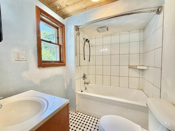 325 School, ROCKTON, Illinois 61072, 3 Bedrooms Bedrooms, ,1 BathroomBathrooms,House,For Sale,School,202604205