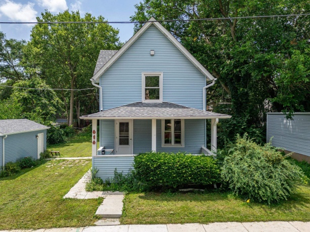 618 Napoleon, ROCKFORD, Illinois 61103, 2 Bedrooms Bedrooms, ,1 BathroomBathrooms,House,For Sale,Napoleon,202604208