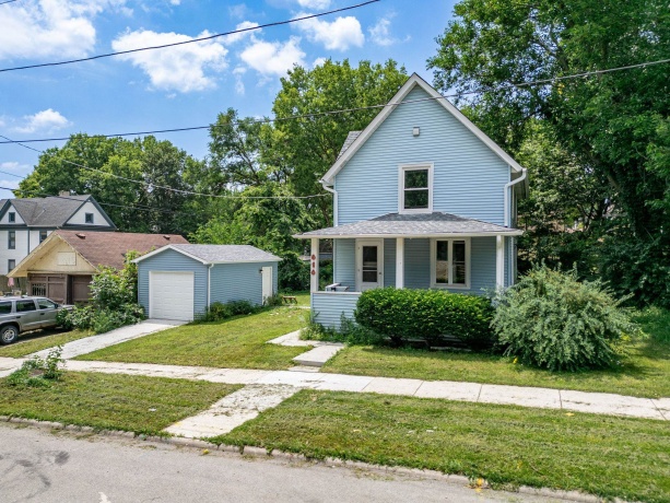 618 Napoleon, ROCKFORD, Illinois 61103, 2 Bedrooms Bedrooms, ,1 BathroomBathrooms,House,For Sale,Napoleon,202604208