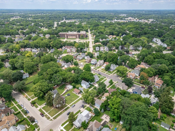 618 Napoleon, ROCKFORD, Illinois 61103, 2 Bedrooms Bedrooms, ,1 BathroomBathrooms,House,For Sale,Napoleon,202604208