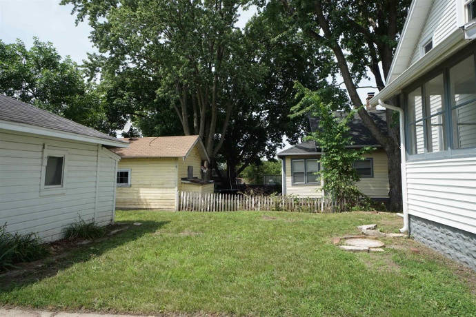 1211 18TH, ROCKFORD, Illinois 61104, 3 Bedrooms Bedrooms, ,1 BathroomBathrooms,House,For Sale,18TH,202604210